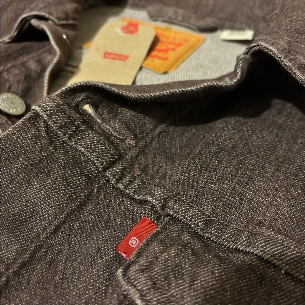 Levi's Dark Brown Distressed Denim Jacket (NEW)!!! - Picture 4 of 12